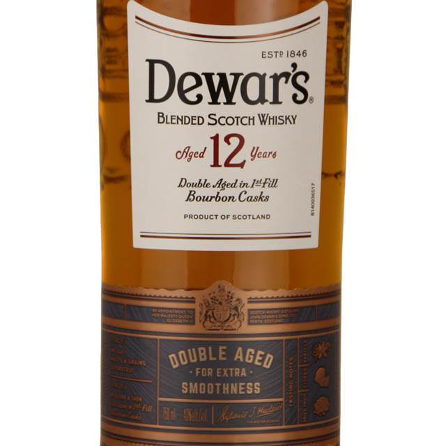 Johnnie Walker Double Black Blended Scotch Whisky / 750mL
